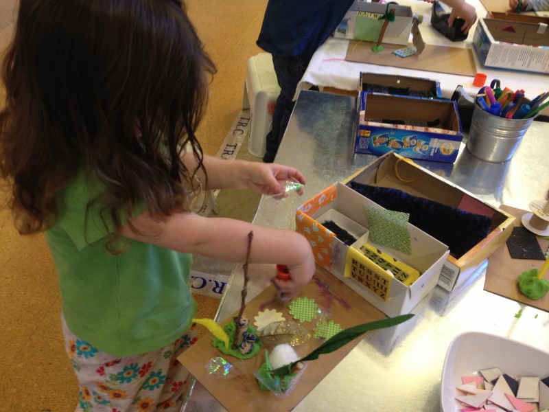 Art Explorations: Storytelling for 3-4s: Fridays at 10:00 (Late Winter 2022)